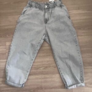 Zara Light Gray Cropped Mom Jeans